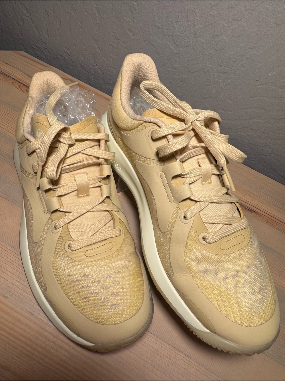 Lululemon Strongfeel Running Shoes sz7